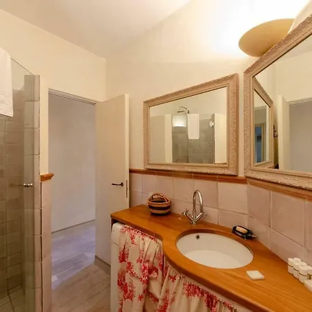 Altido Warm Family-friendly Apt For 6, Near Apartment *