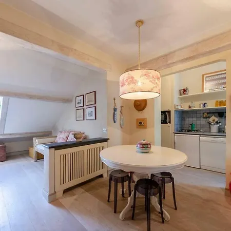 Altido Warm Family-friendly Apt For 6, Near *